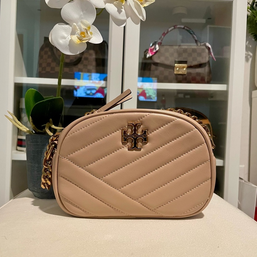 Tory Burch Kira Chevron Camera Bag